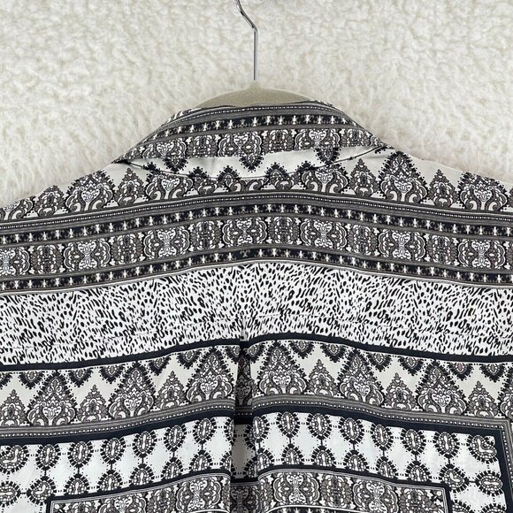 Chico's White Geometric Print Button-Up Shirt Womens Long Sleeve Size Medium - Picture 15 of 16